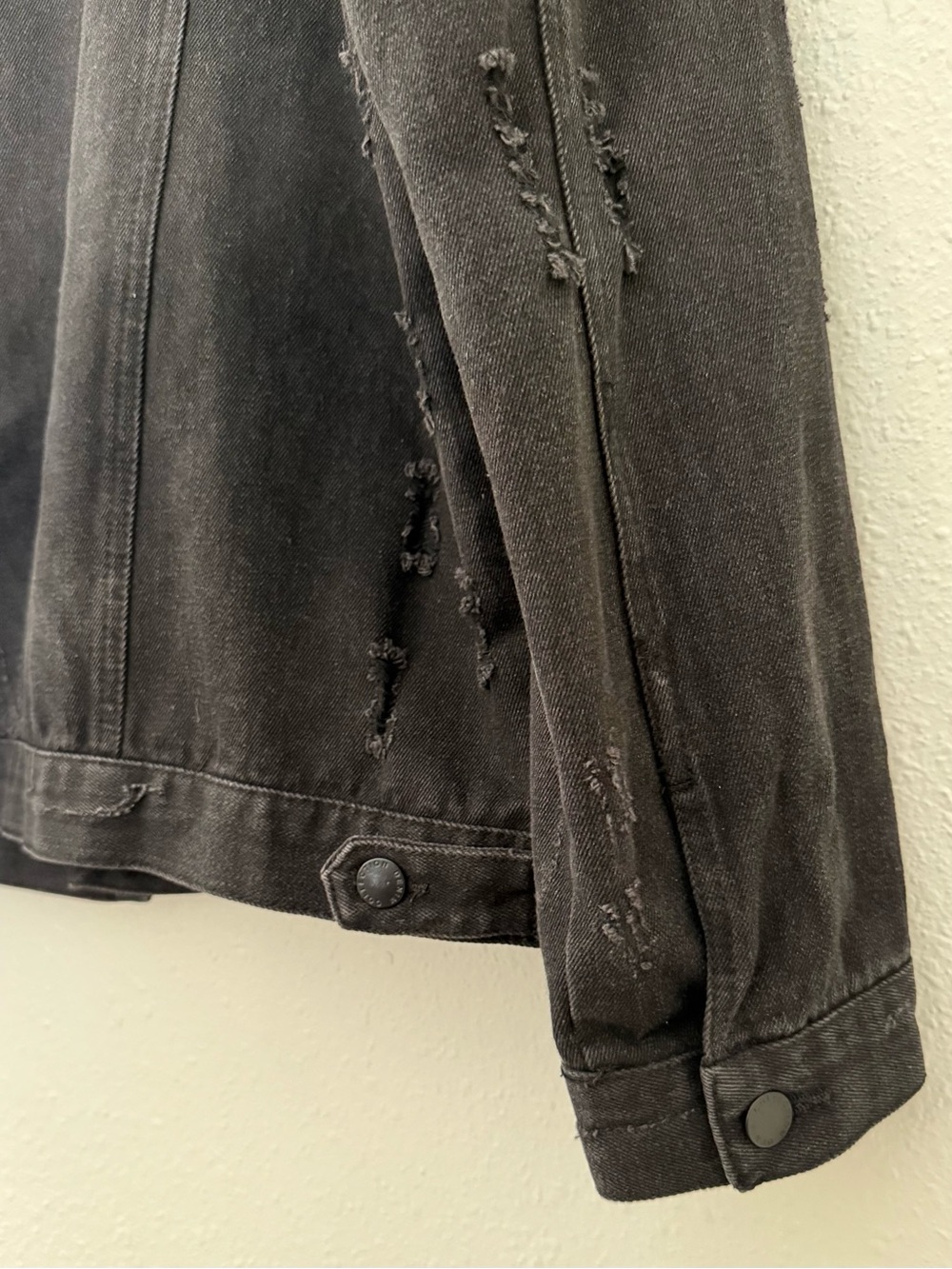 Cisono Black Distressed Denim Jacket Red Rose Embroidered XL - Picture 11 of 13